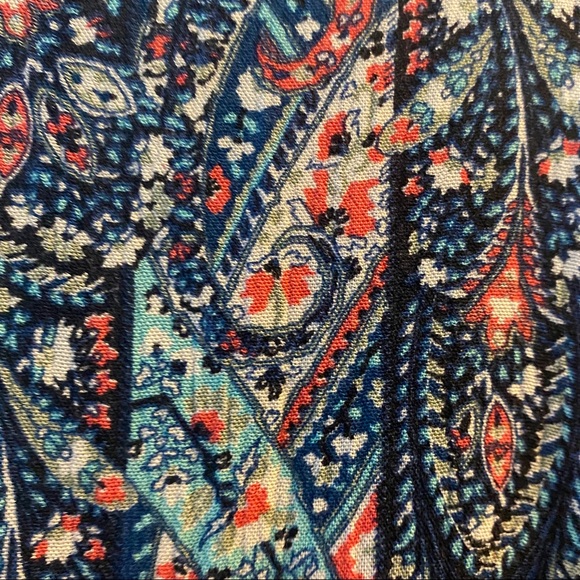 High Neck Patterned Shift Dress - Picture 3 of 3